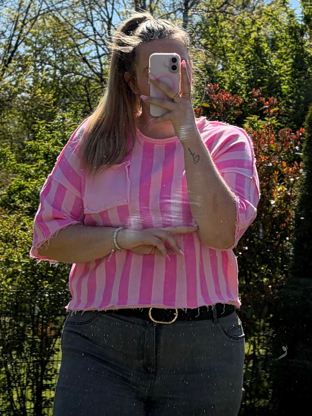T-Shirt 'Messy Stripes' in Rosa / Pink