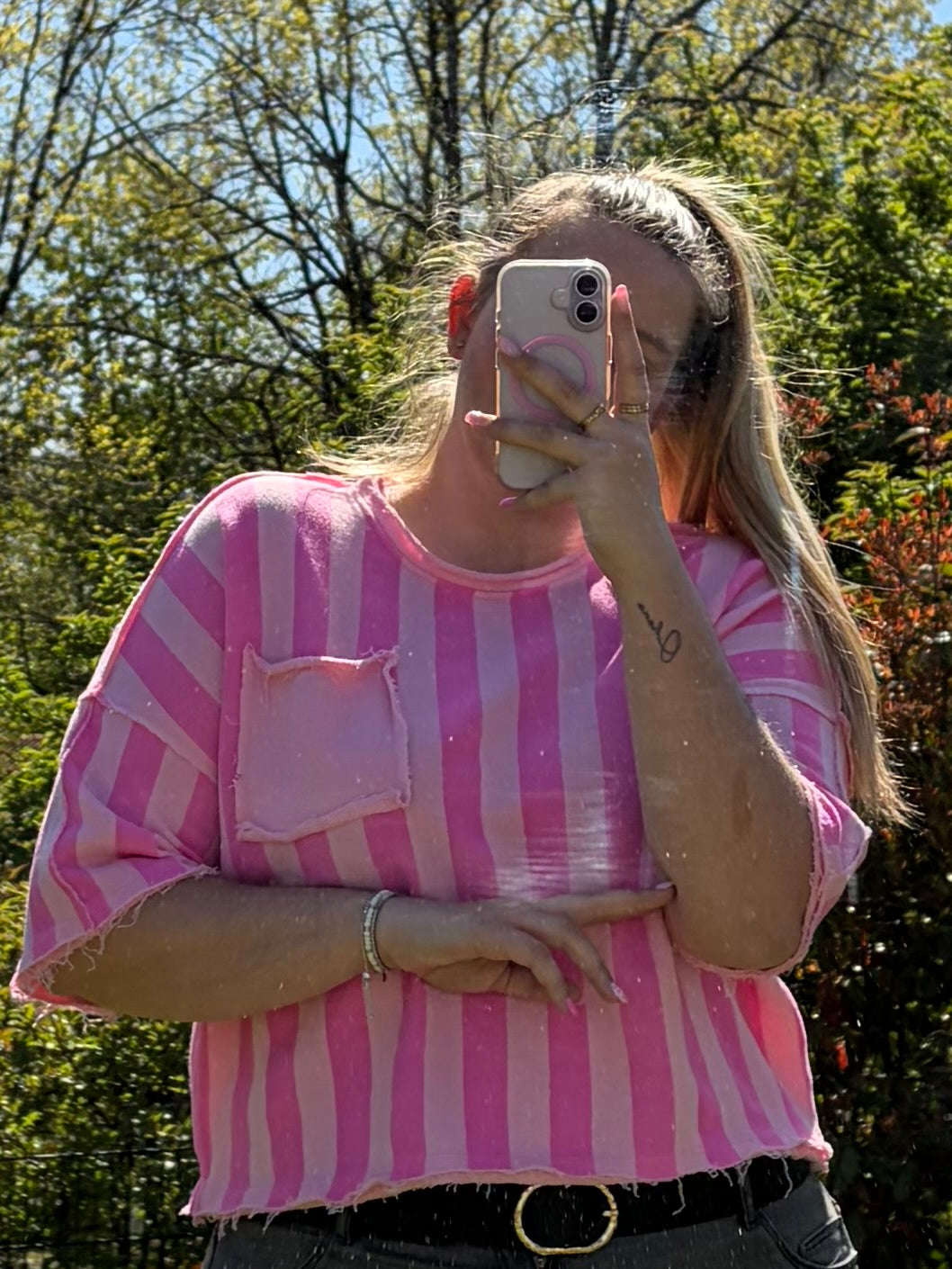 T-Shirt 'Messy Stripes' in Rosa / Pink